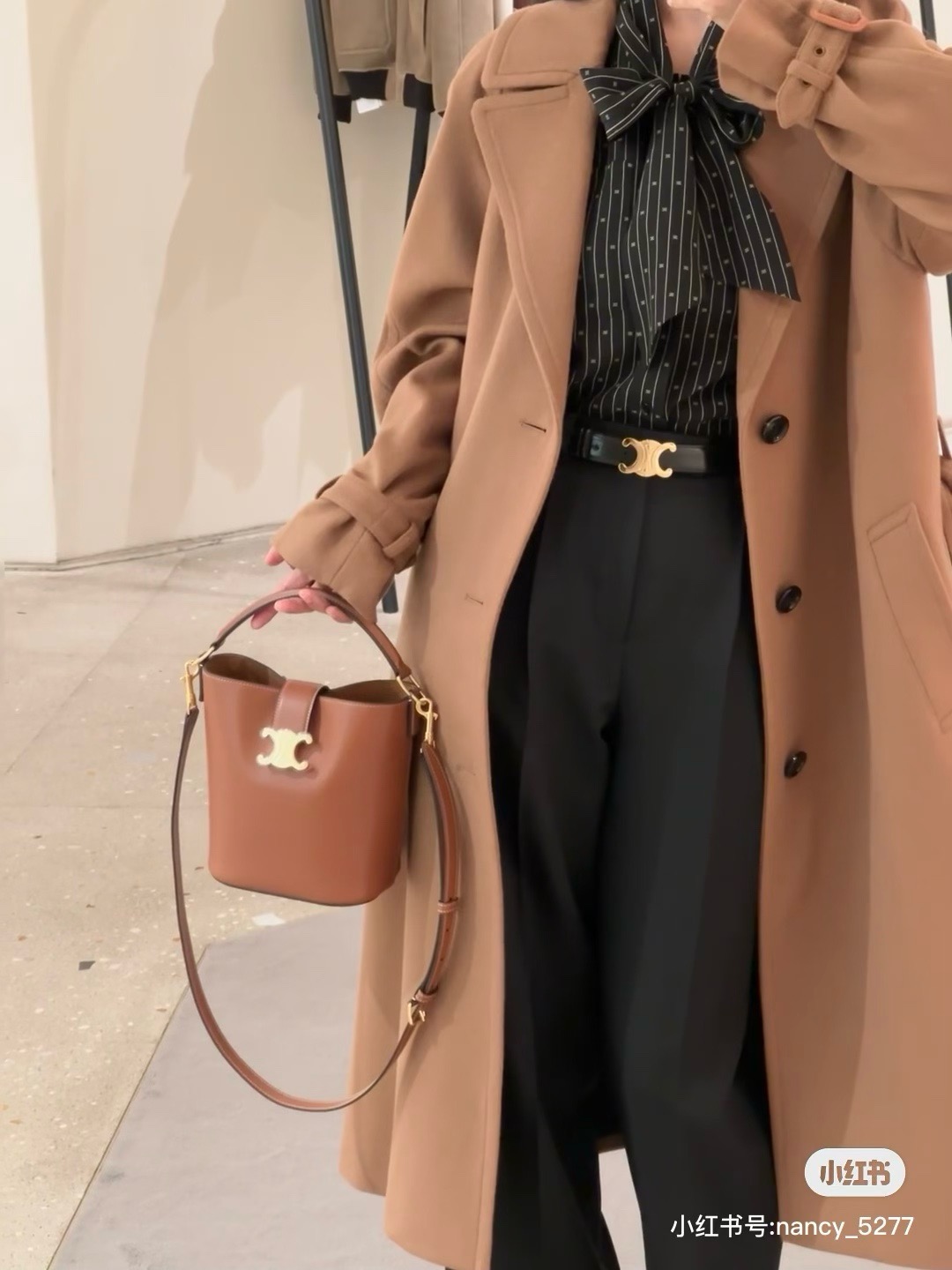 셀린느 119173 브라운