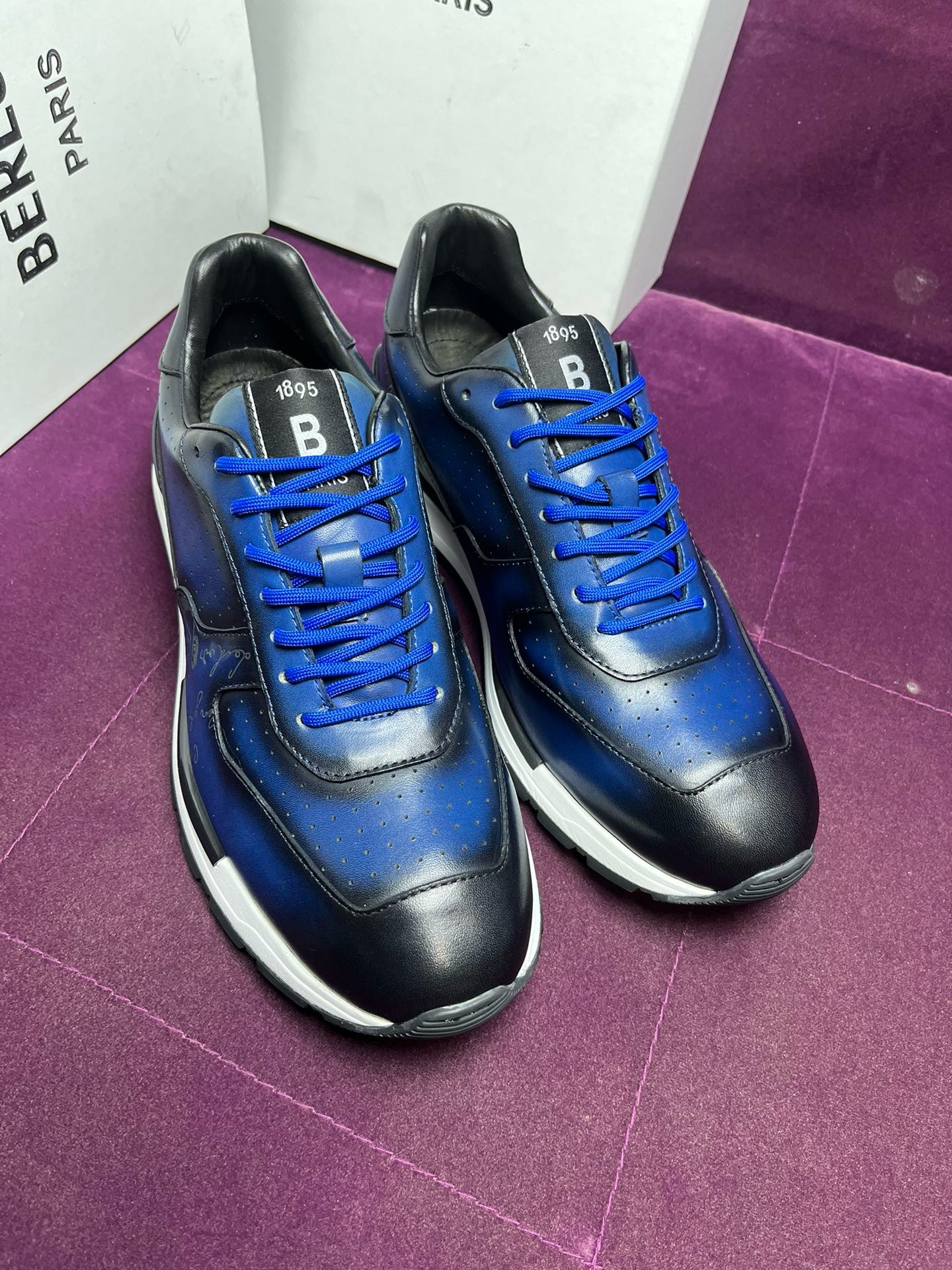 Berluti 벨루티 남성 운동화 03131-25