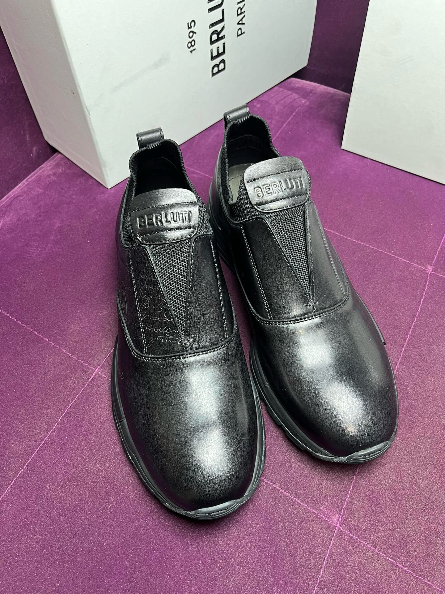 Berluti 벨루티 남성 운동화 03131-27