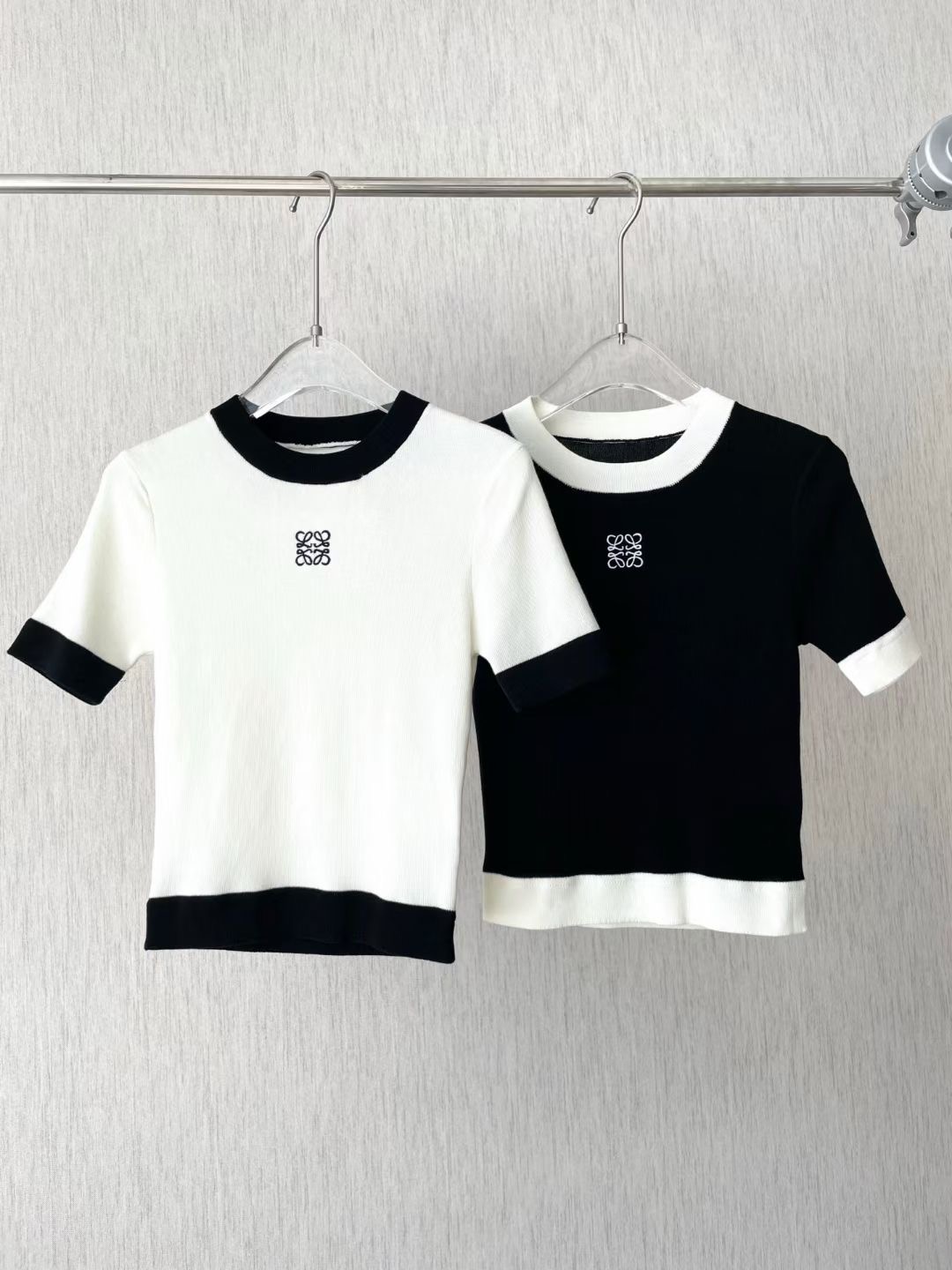 LOEWE 로에베 여성반팔 31401457