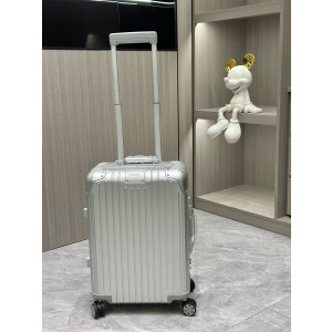 Rimowa 캐리어 90080 은색
