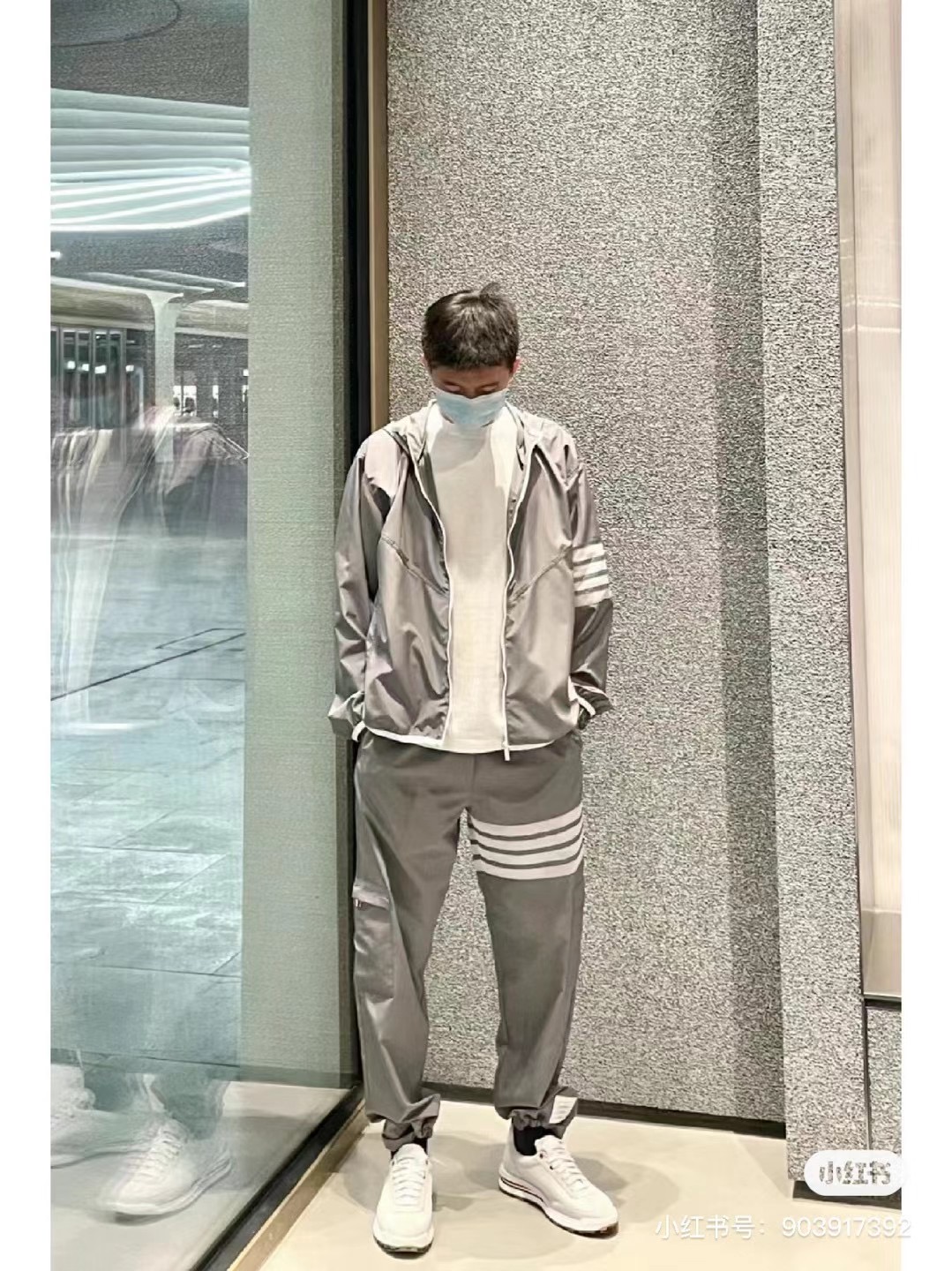 THOM BROWNE 톰브라운 남성바지 31700181