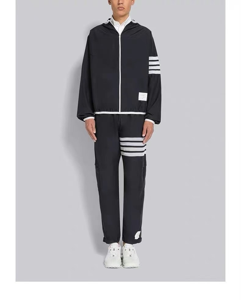 THOM BROWNE 톰브라운 남성바지 31700180