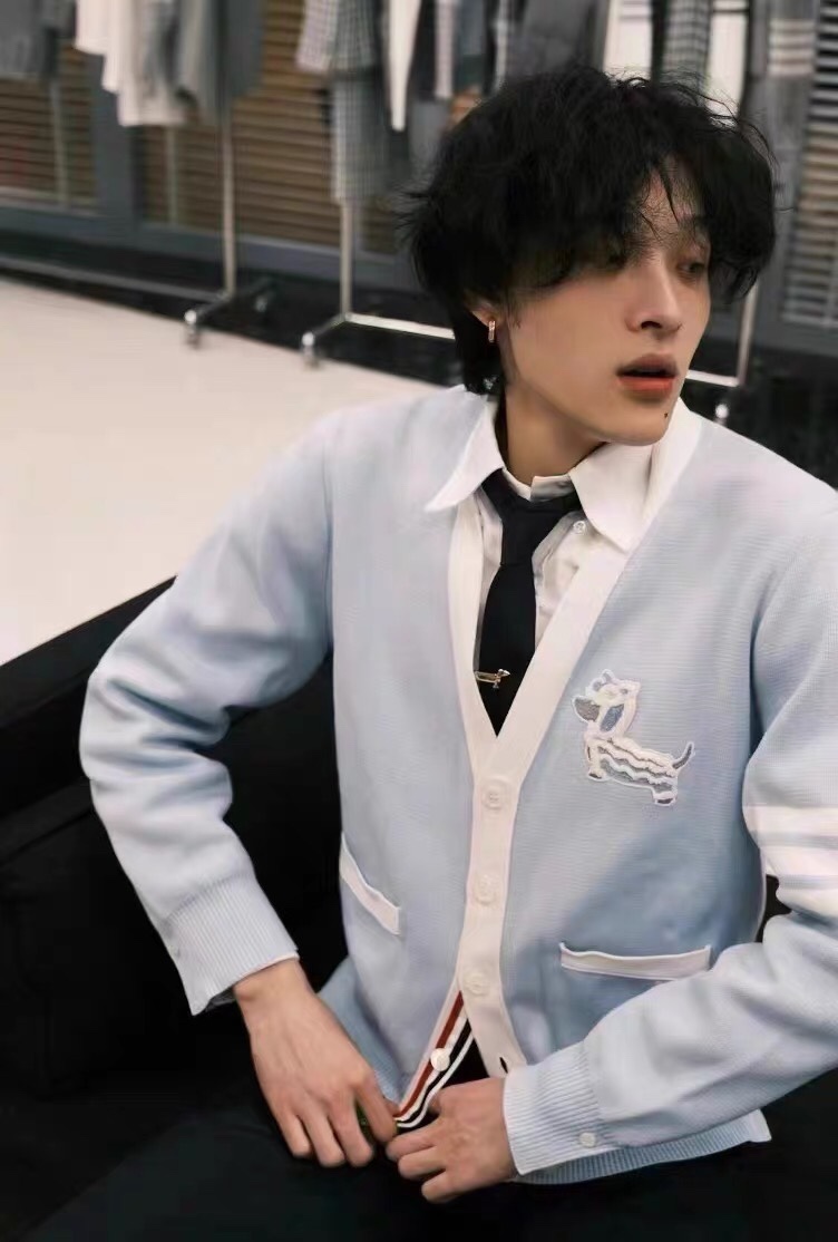 THOM BROWNE 톰브라운 가디건 31700119