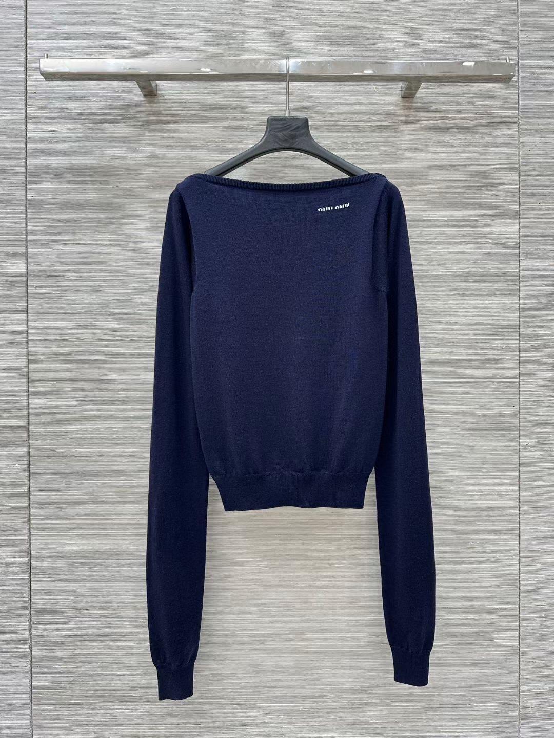 MIUMIU 미우미우 여성 긴팔 31700105