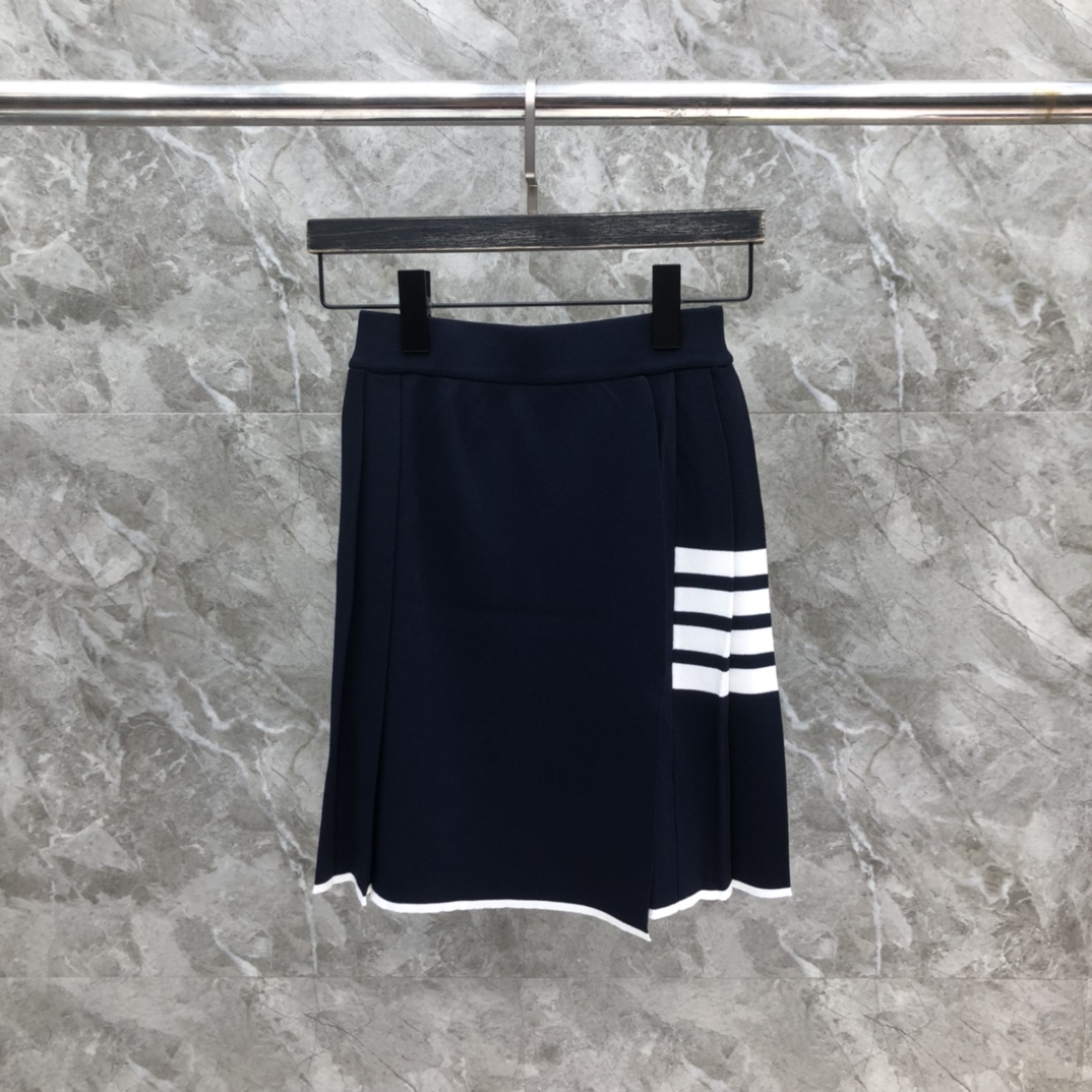 THOM BROWNE 톰브라운 스커트 325007