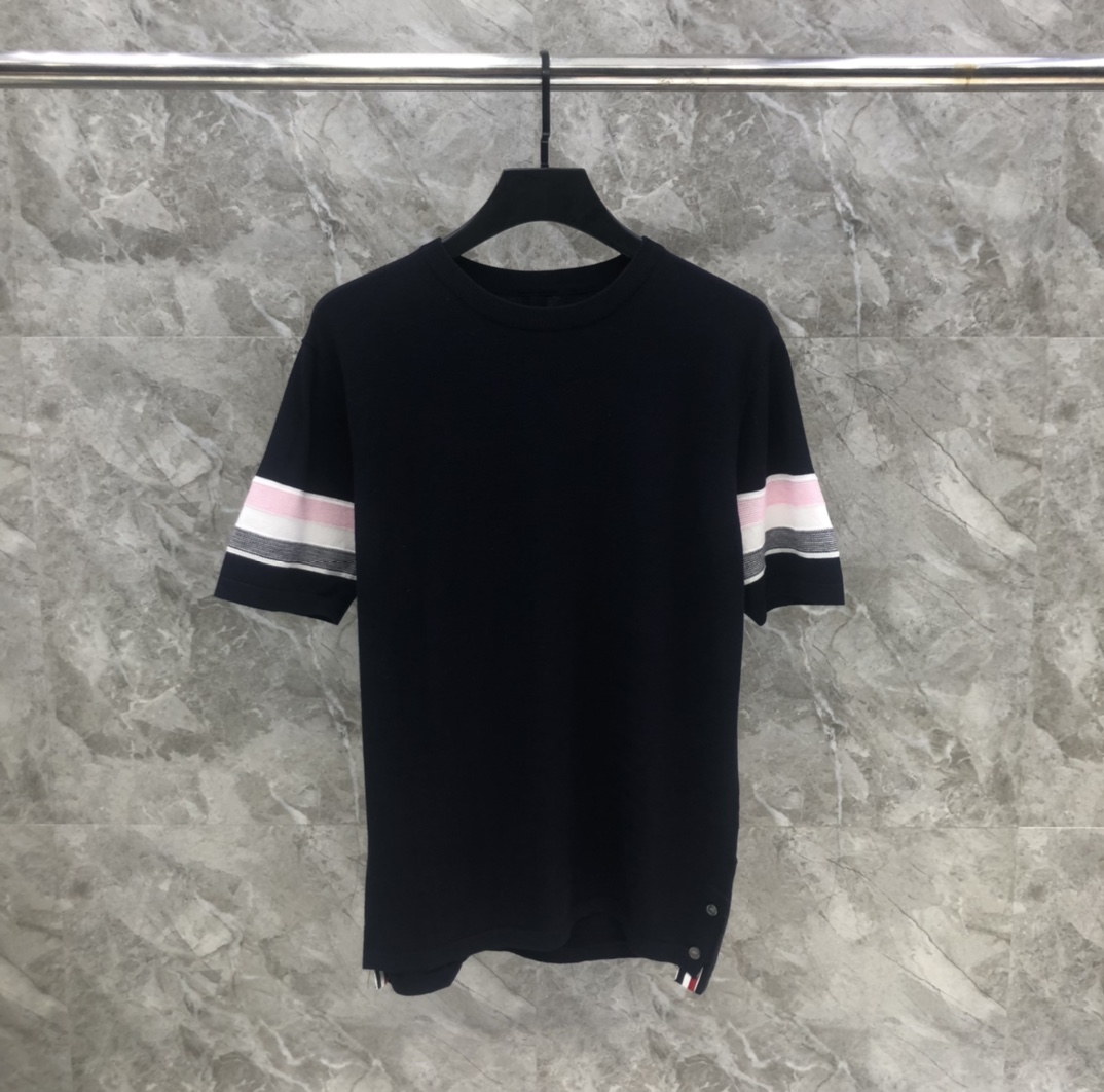 THOM BROWNE 톰브라운 반팔 3250010