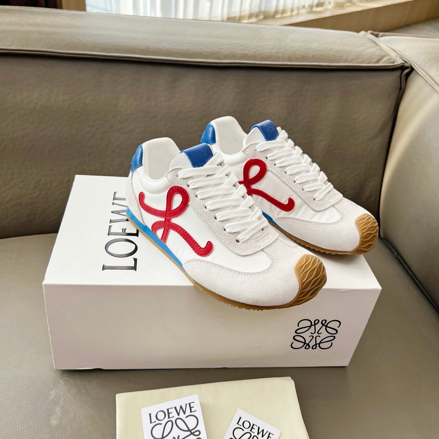 LOEWE 로에베 여성공용 3250090