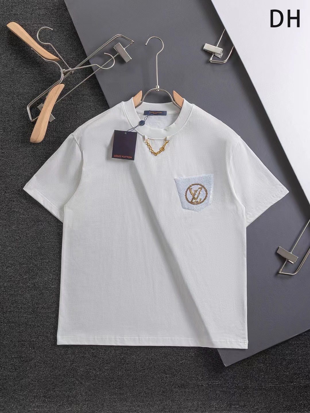 루이비통 남녀공용 반팔 40100612