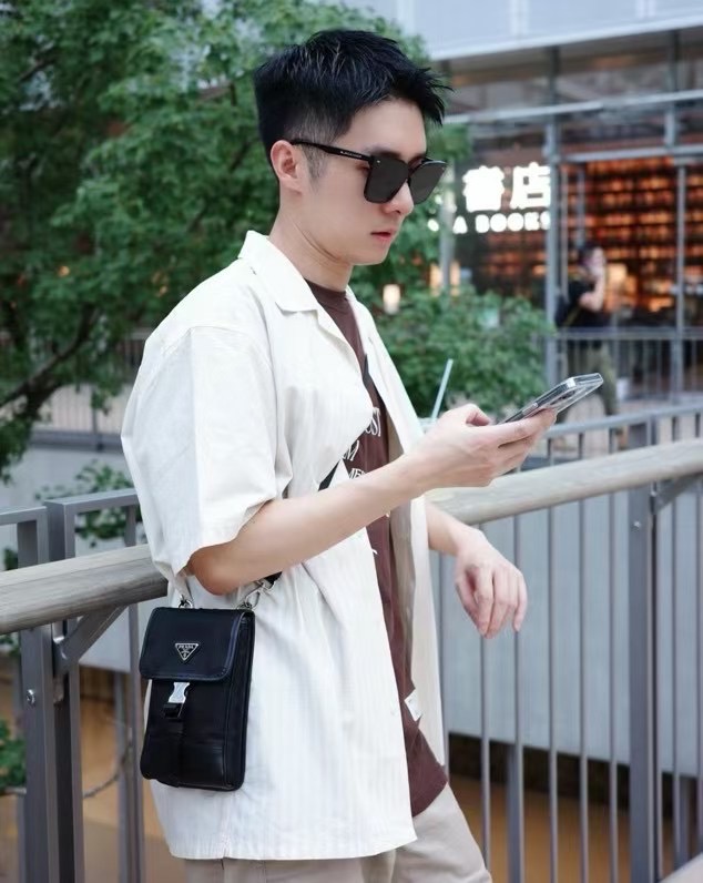 PRADA 프라다 2ZH109