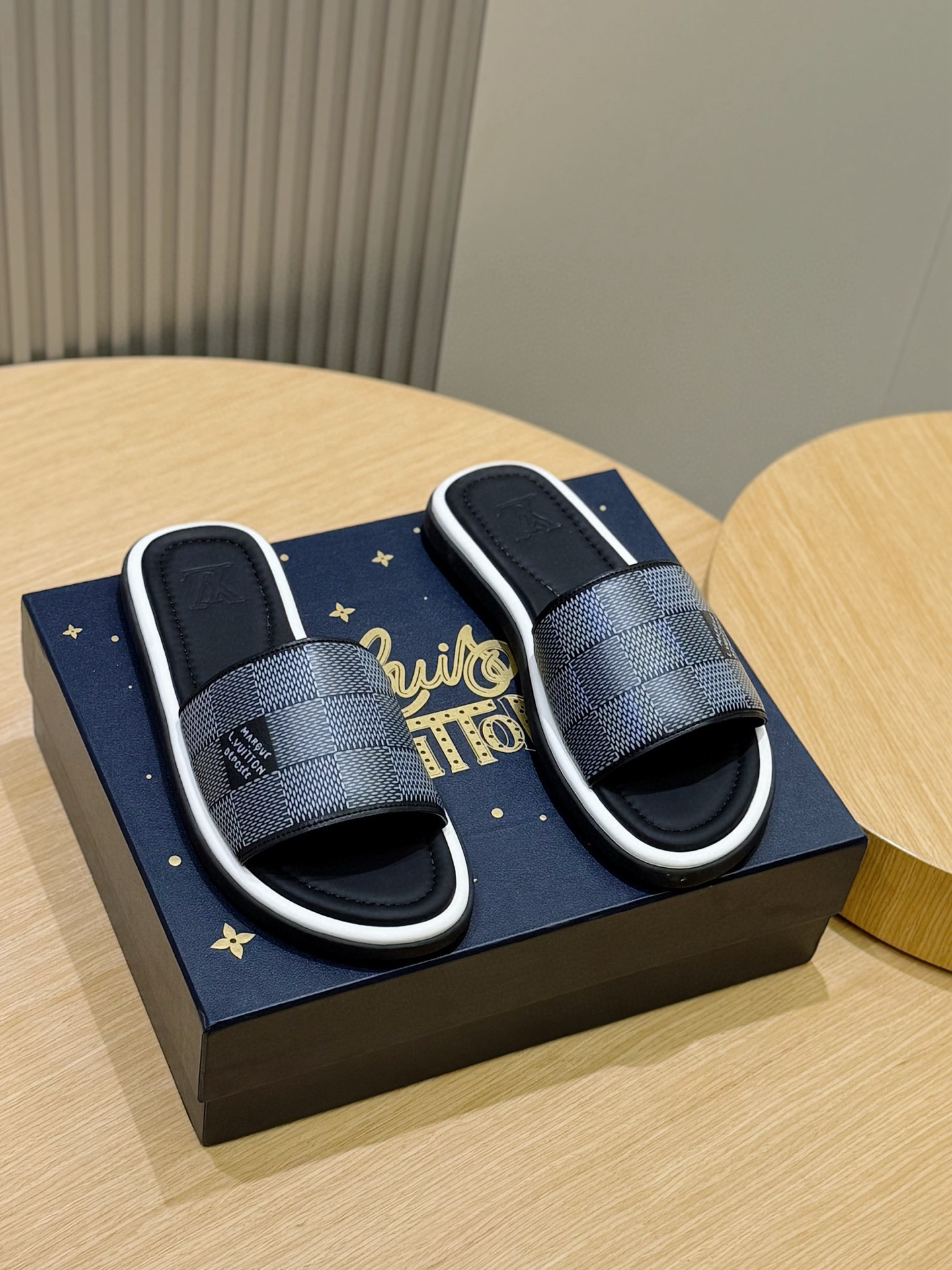 LV 루이비통 남성 53025038