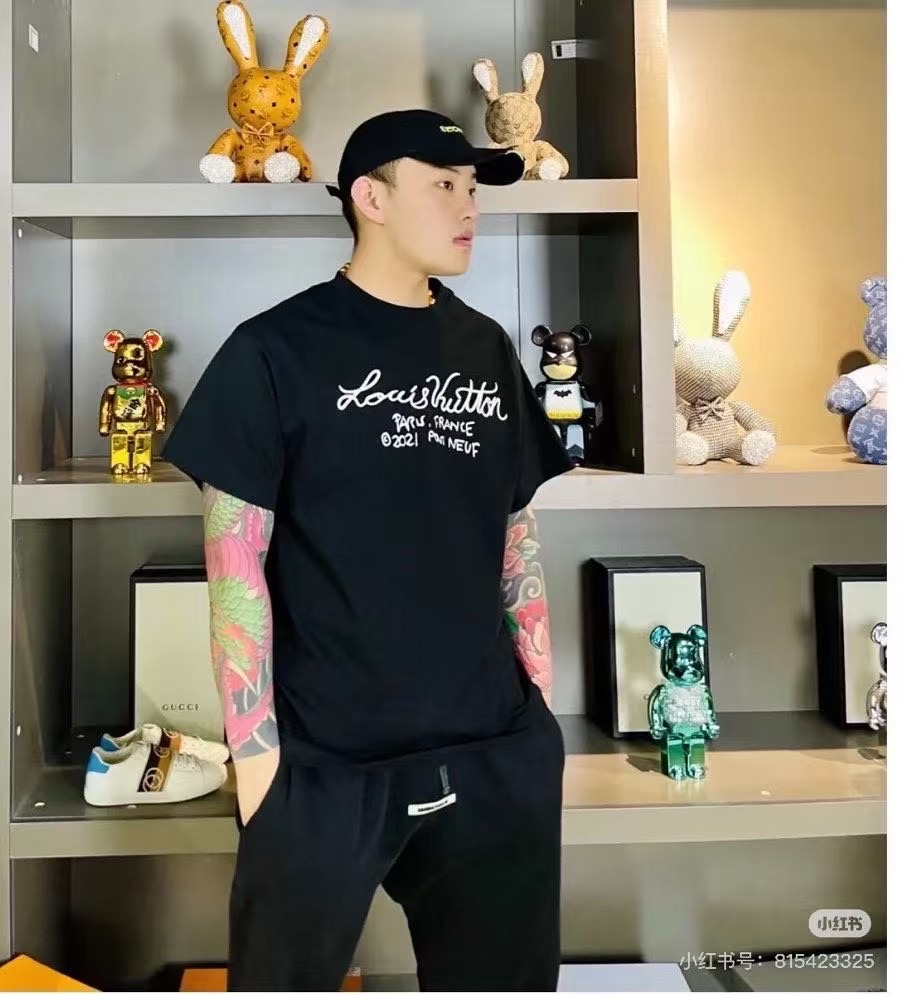 루이비통 남성 반팔 530250305